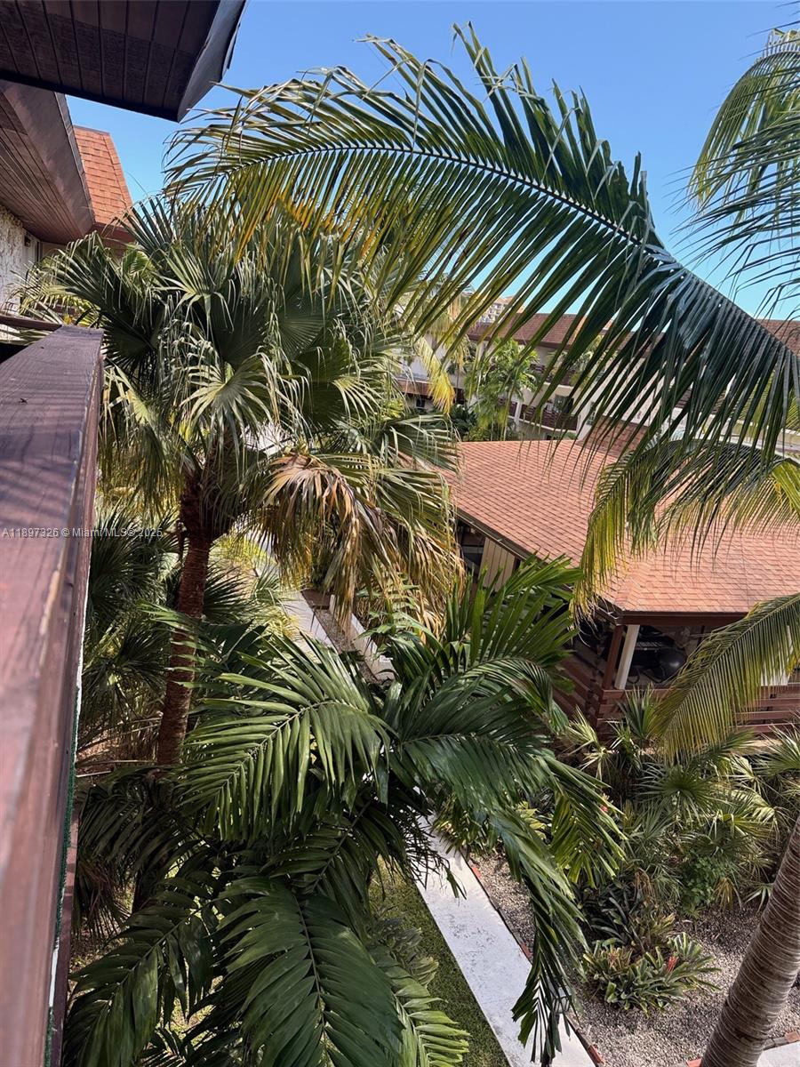 DADELAND CAPRI CONDO - Residential Lease