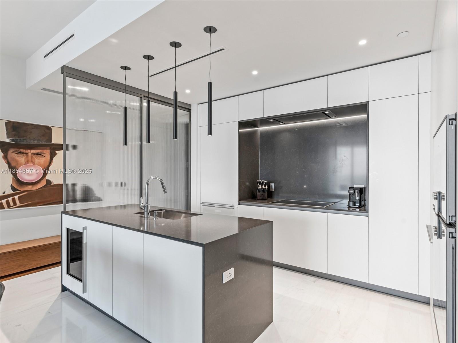 ASTON MARTIN RESIDENCES - Residential