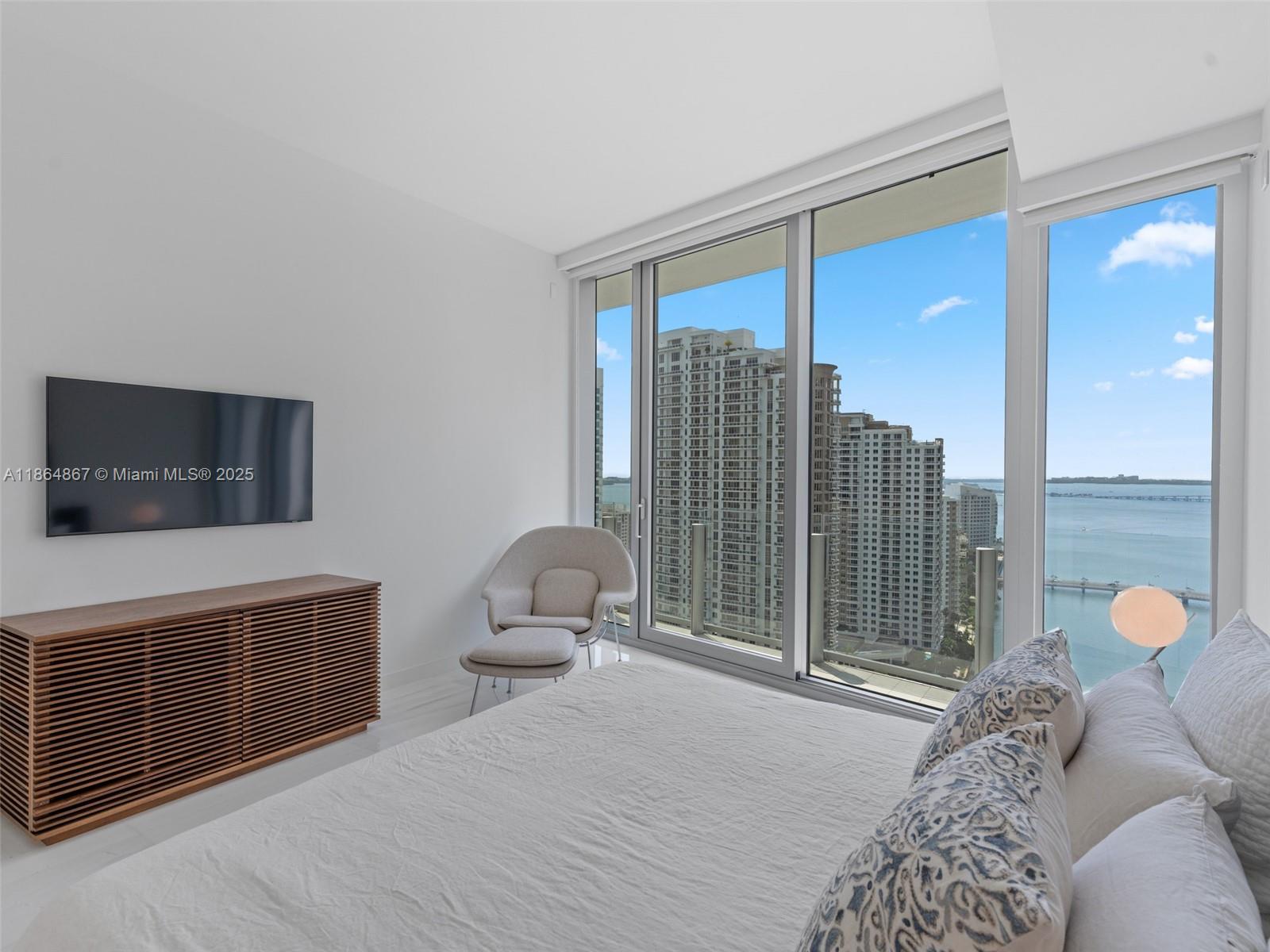 ASTON MARTIN RESIDENCES - Residential