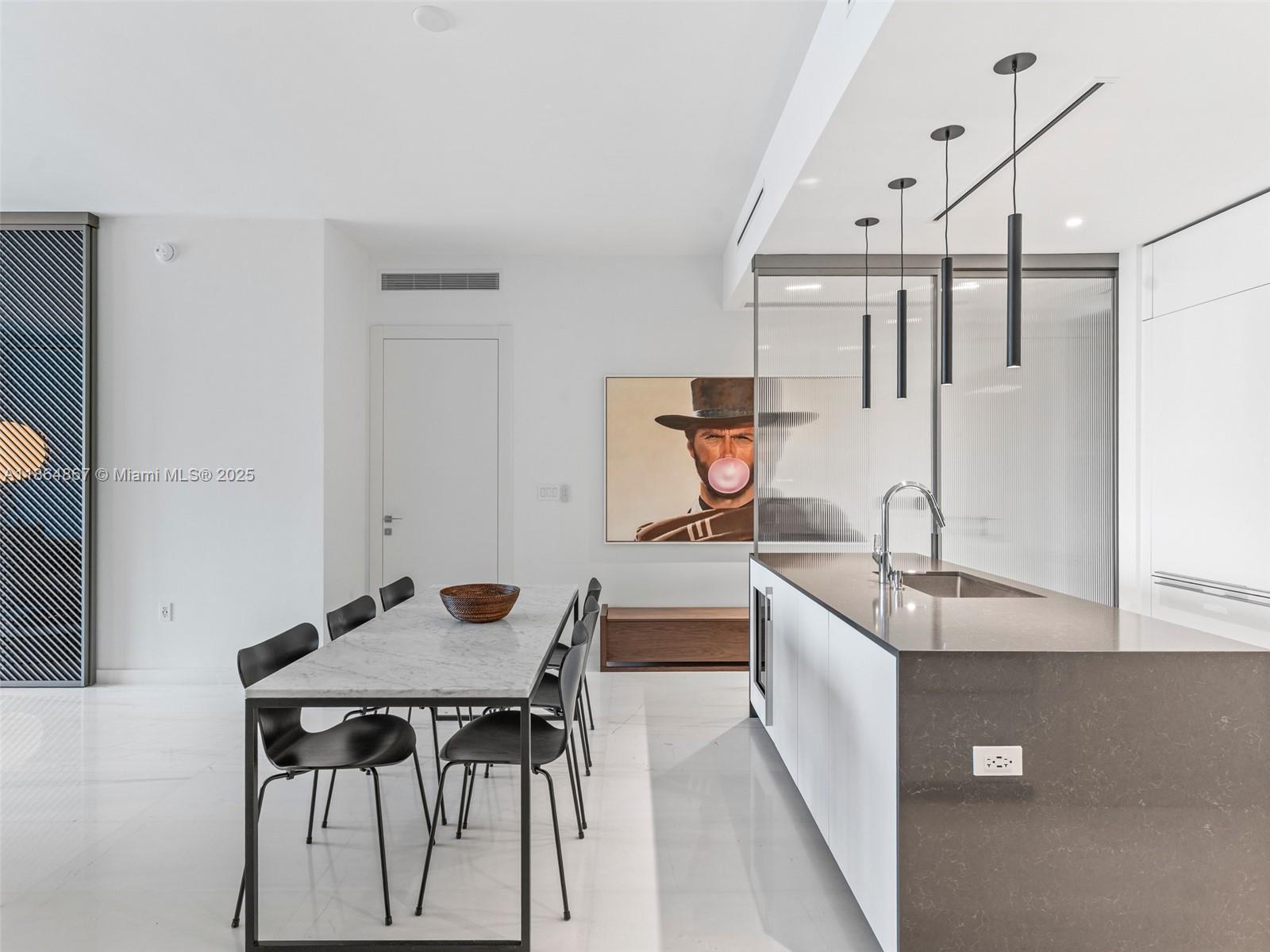 ASTON MARTIN RESIDENCES - Residential