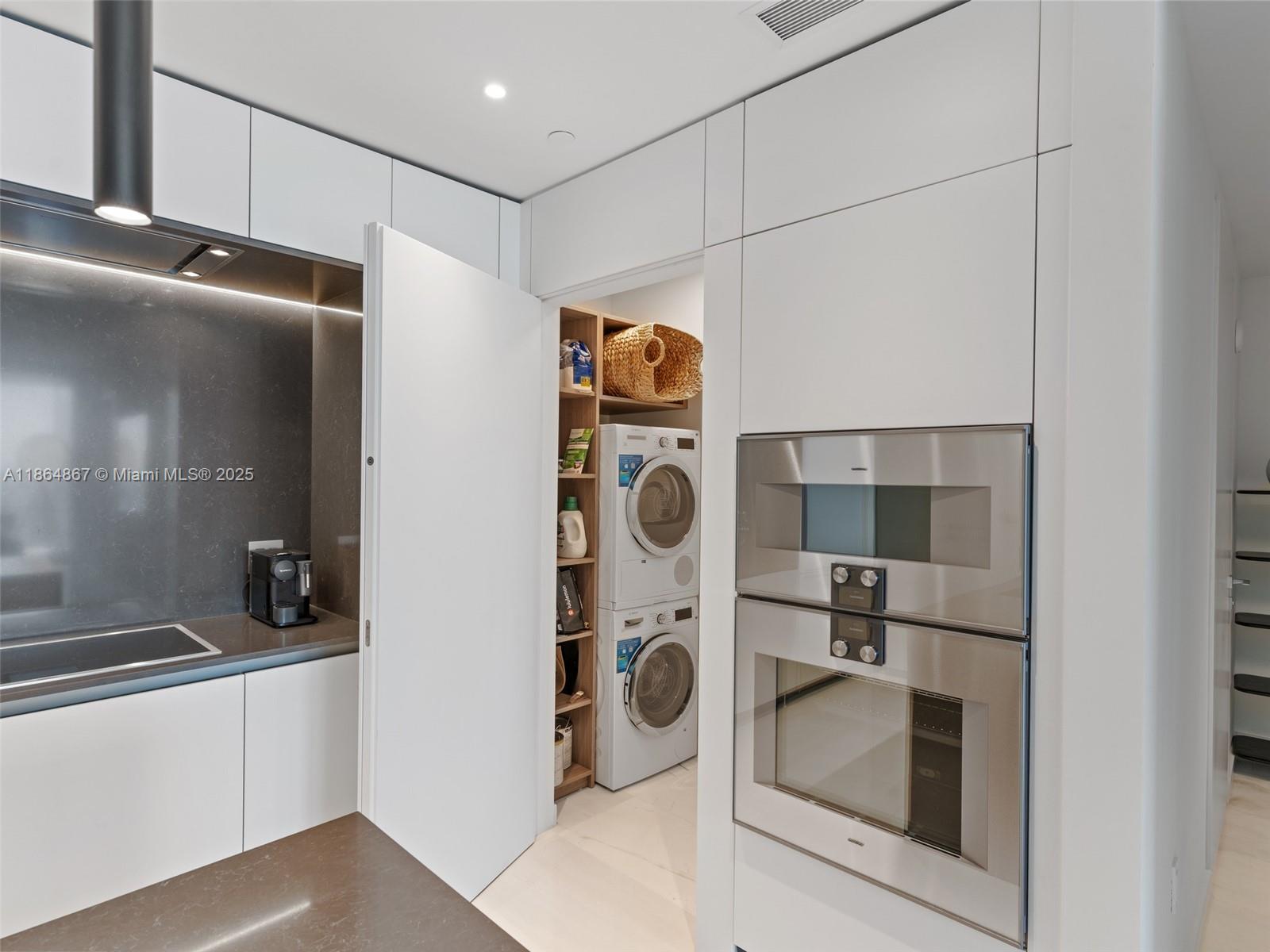 ASTON MARTIN RESIDENCES - Residential