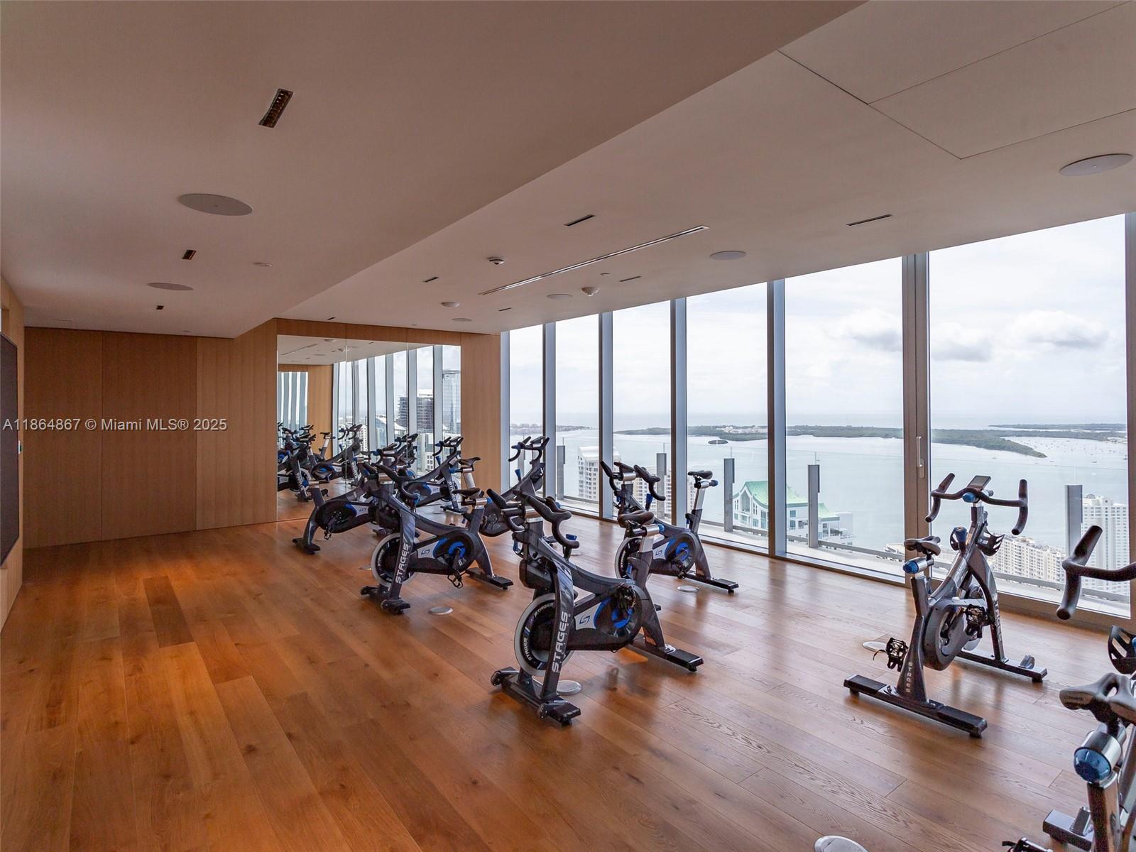 ASTON MARTIN RESIDENCES - Residential