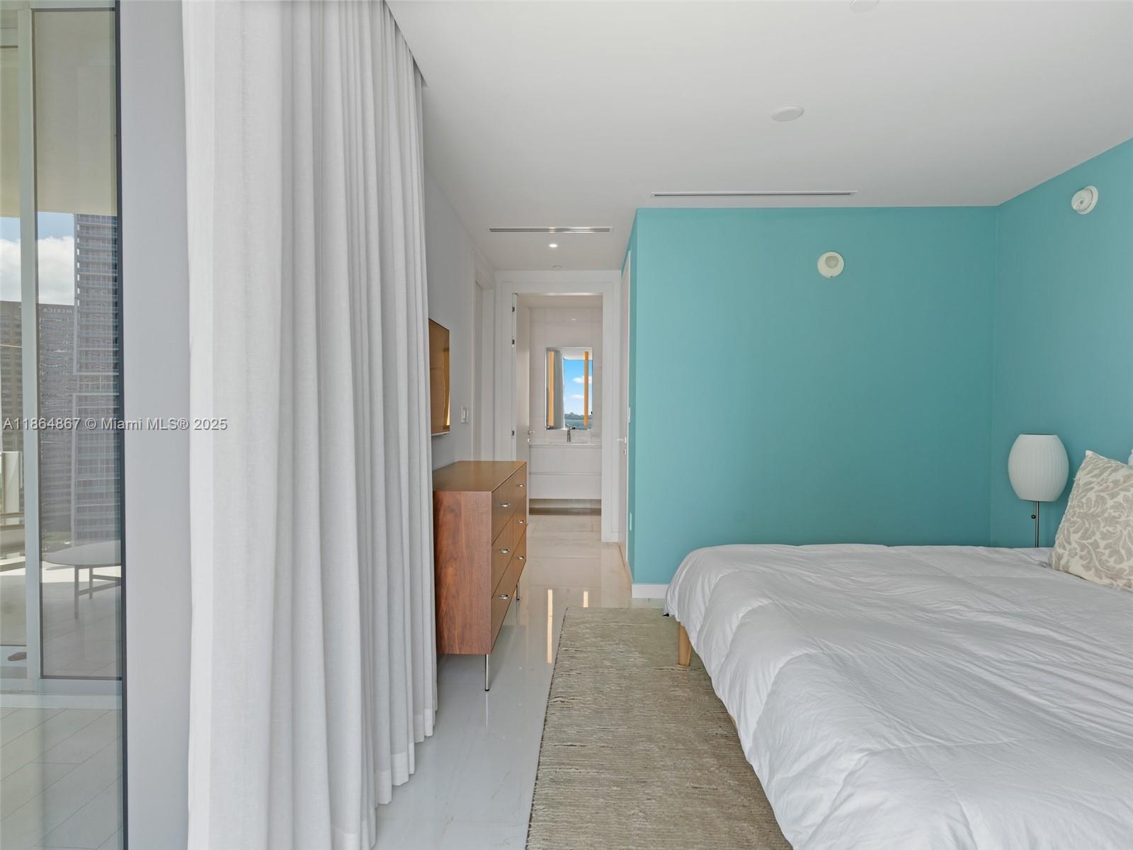 ASTON MARTIN RESIDENCES - Residential