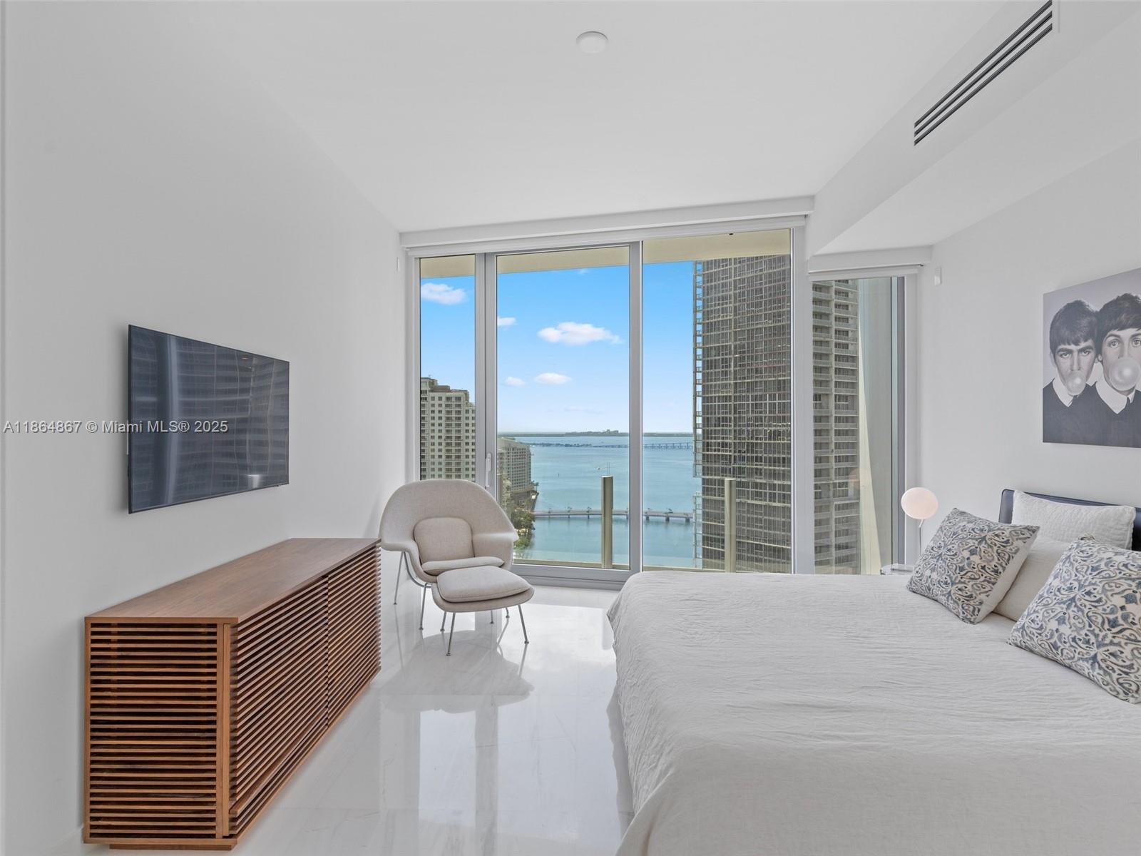 ASTON MARTIN RESIDENCES - Residential