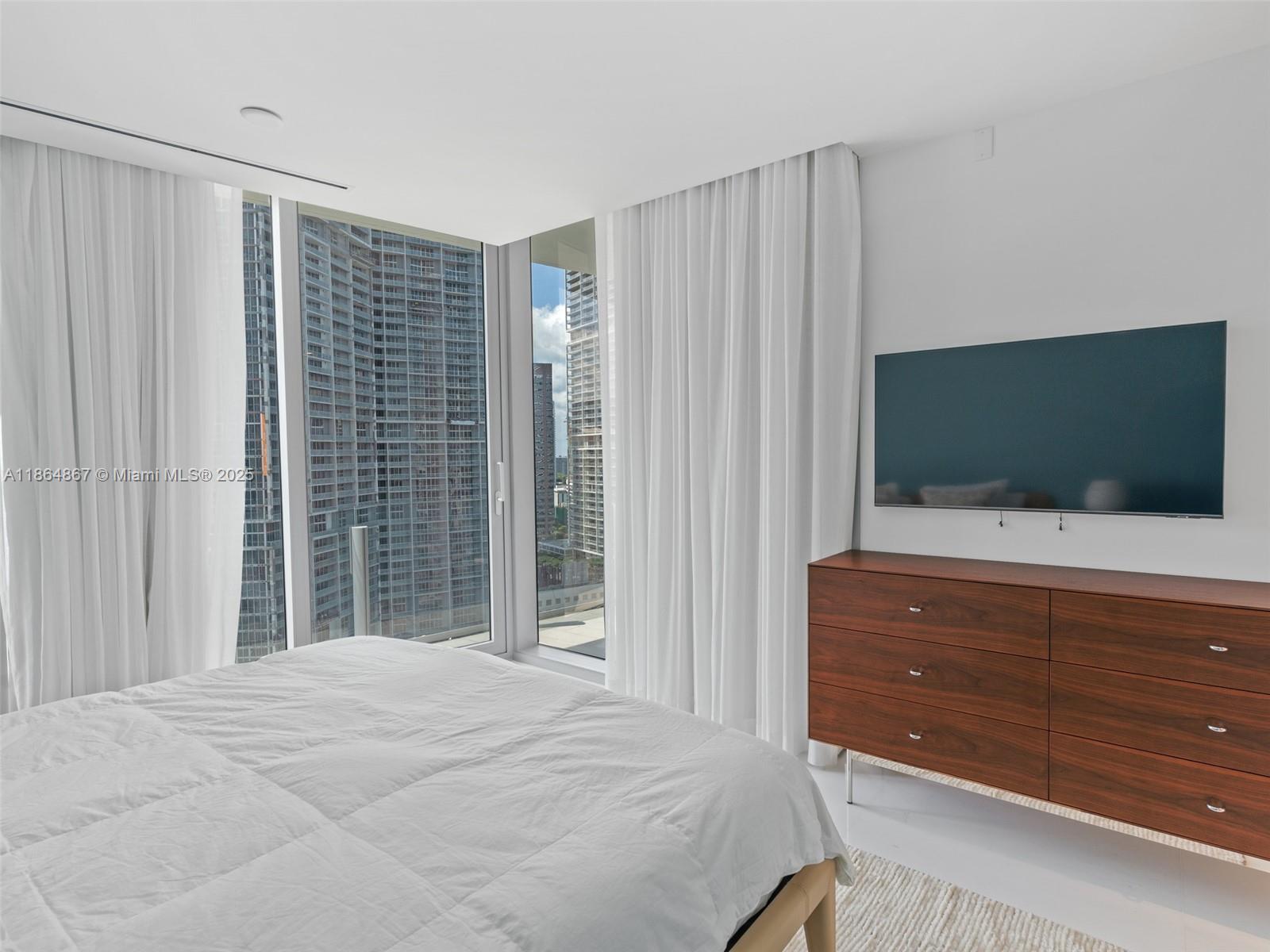 ASTON MARTIN RESIDENCES - Residential