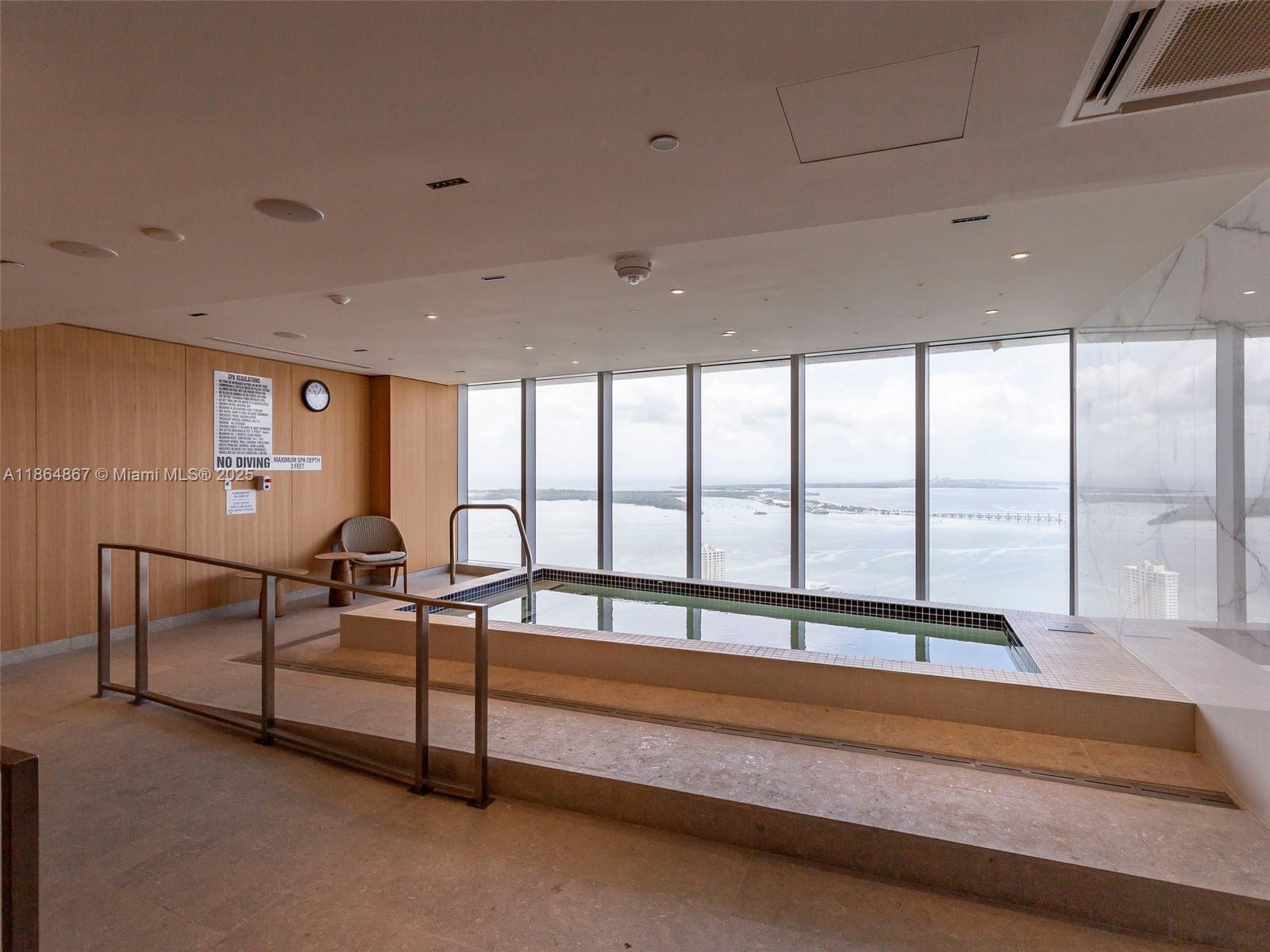 ASTON MARTIN RESIDENCES - Residential