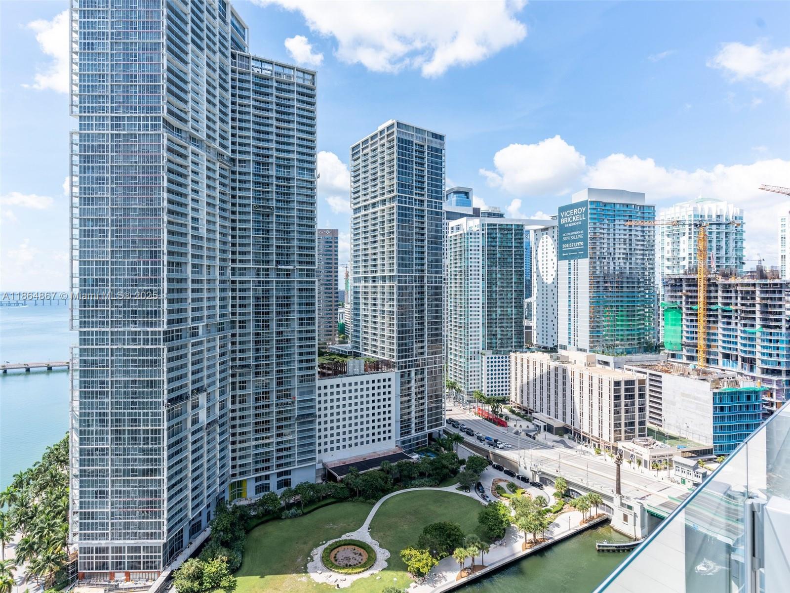 ASTON MARTIN RESIDENCES - Residential