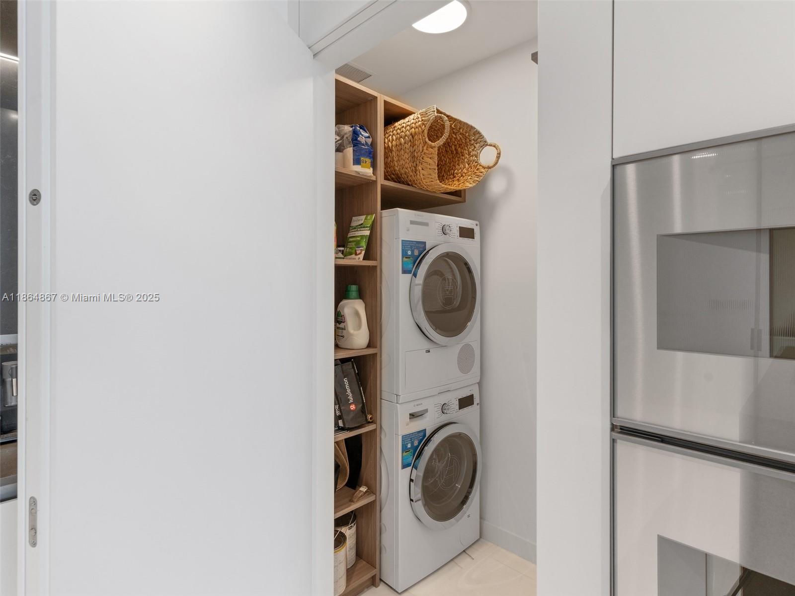 ASTON MARTIN RESIDENCES - Residential