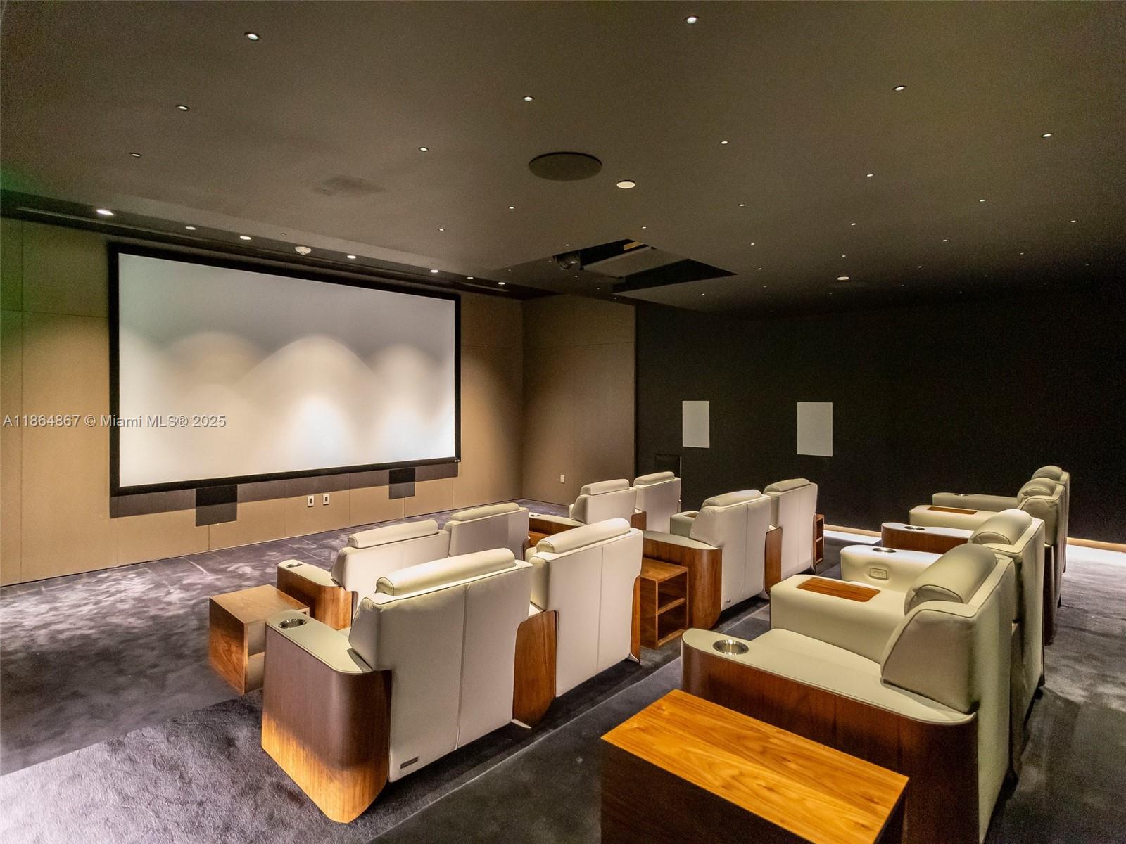 ASTON MARTIN RESIDENCES - Residential