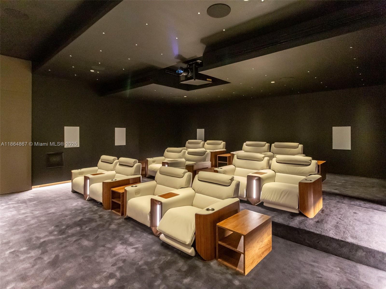 ASTON MARTIN RESIDENCES - Residential