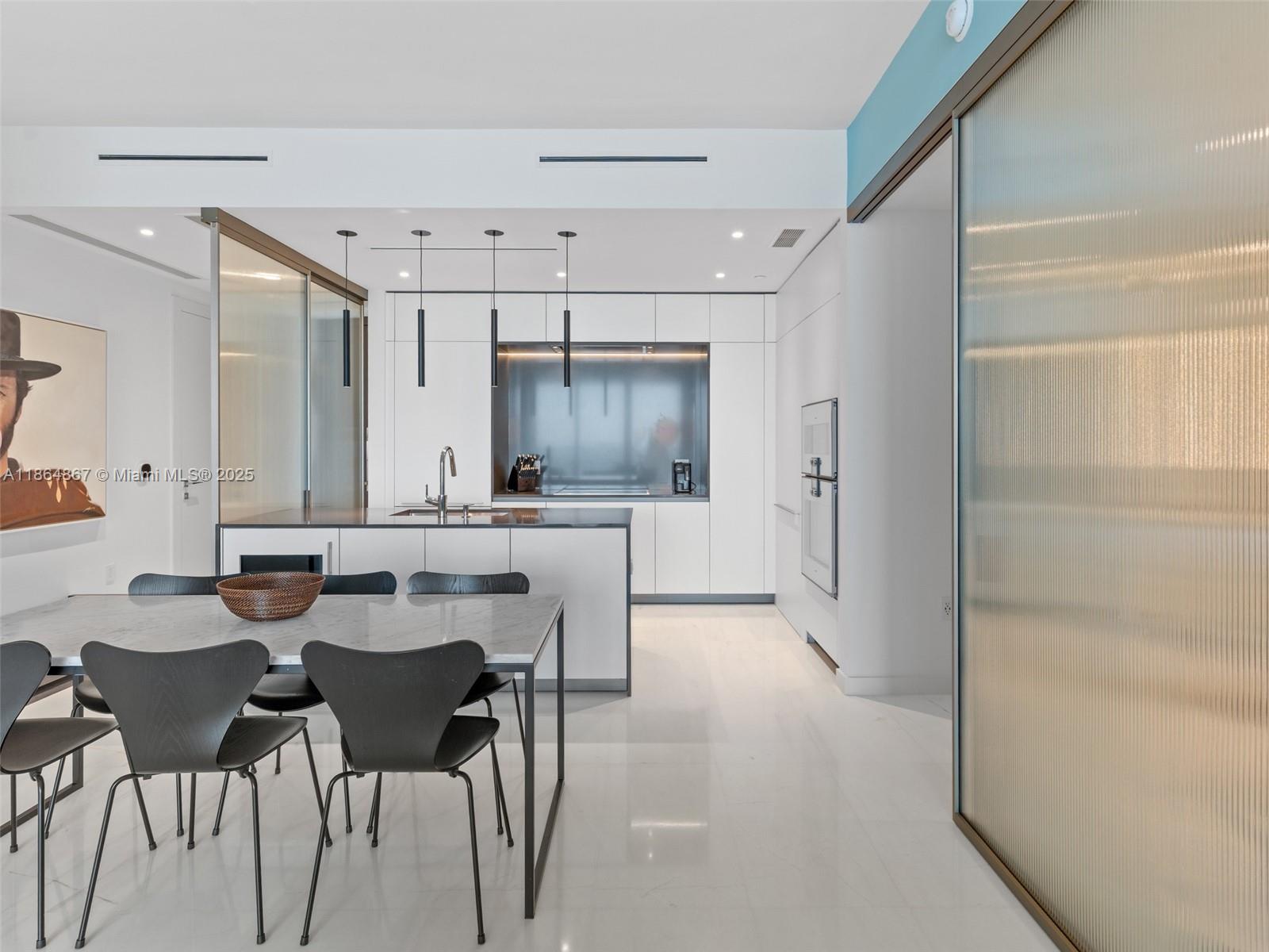 ASTON MARTIN RESIDENCES - Residential