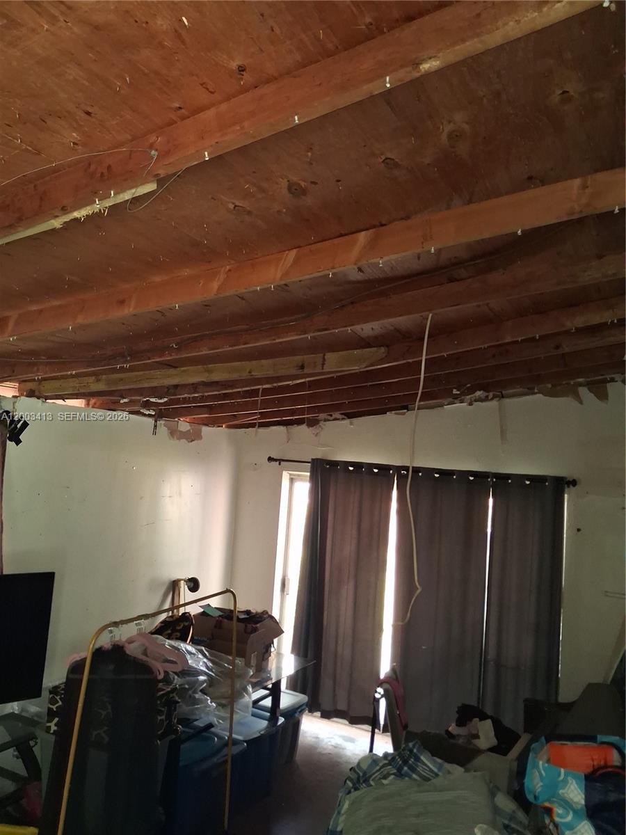 MIAMI PARK SEC 1 - Residential