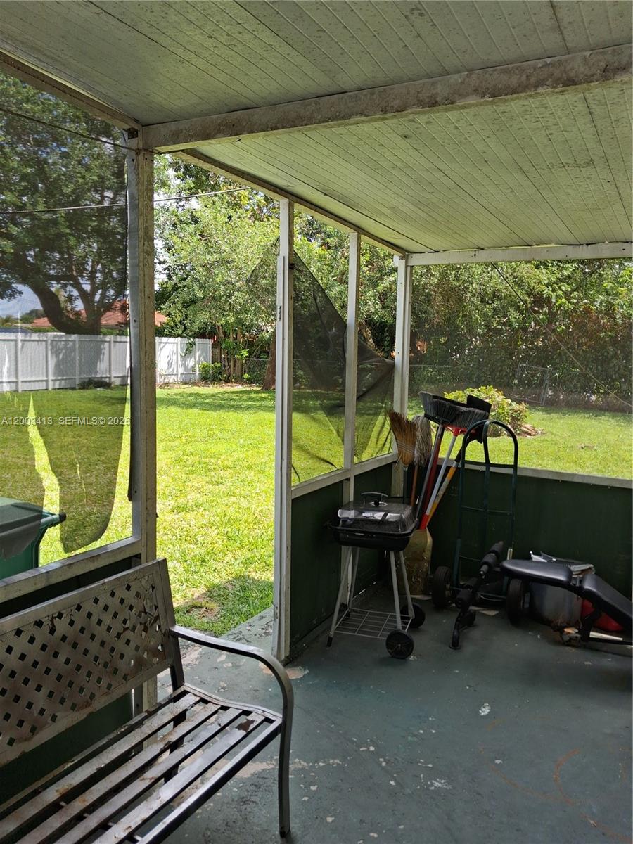 MIAMI PARK SEC 1 - Residential