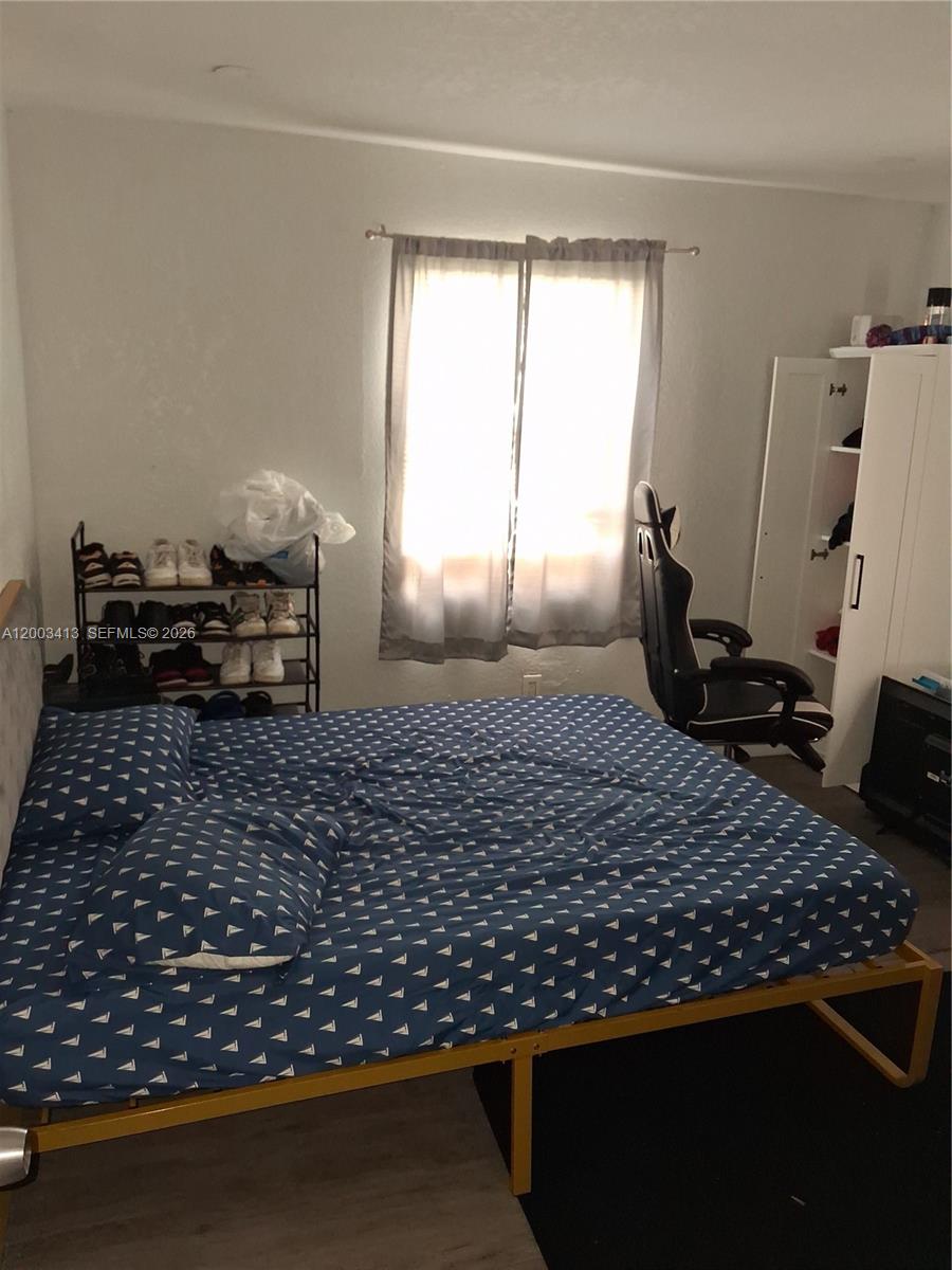 MIAMI PARK SEC 1 - Residential