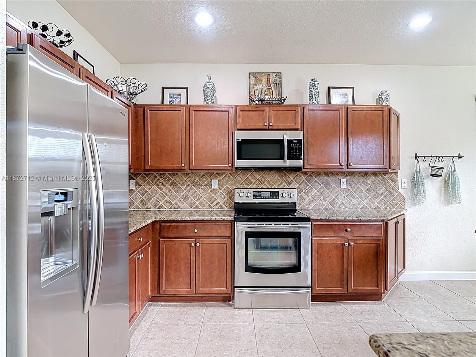 SILVER PALM EAST SECTION - Residential