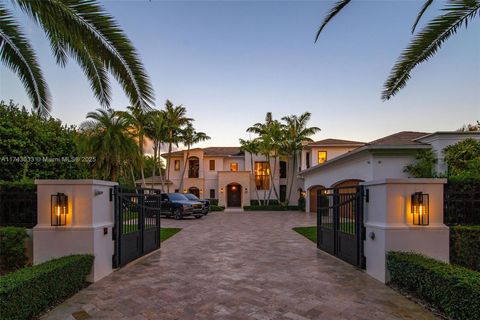 8955 SW 63rd Ct Pinecrest FL 33156