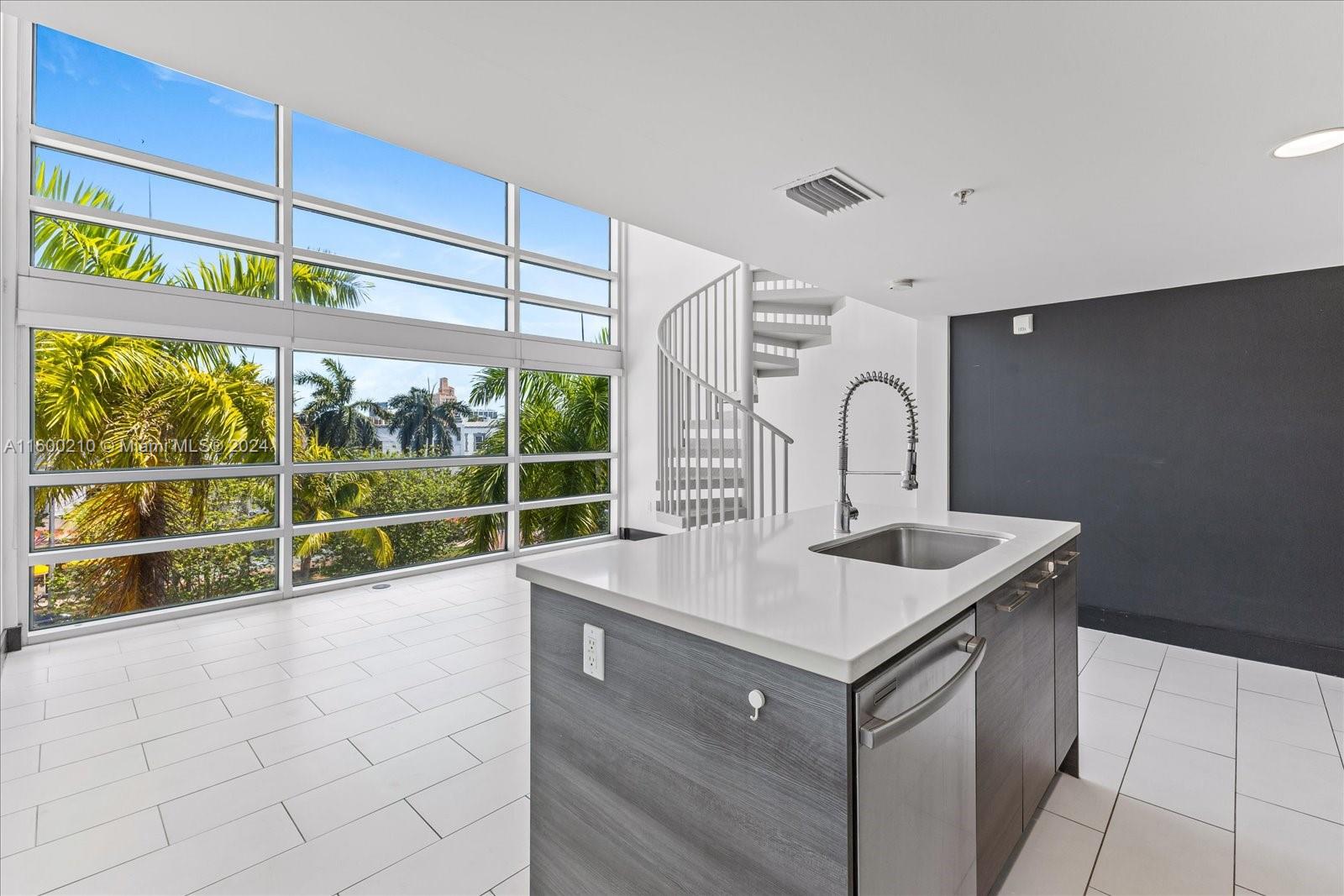 MERIDIAN 5 CONDO - Residential