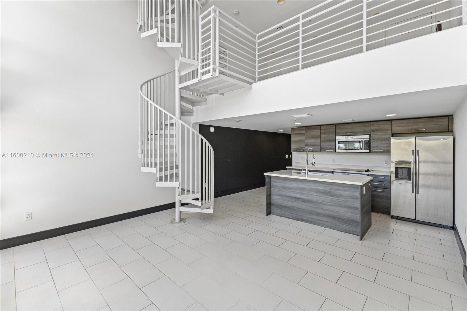 MERIDIAN 5 CONDO - Residential