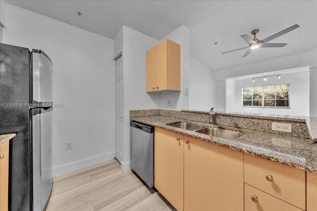 AVENTINE AT MIRAMAR CONDO - Residential Lease