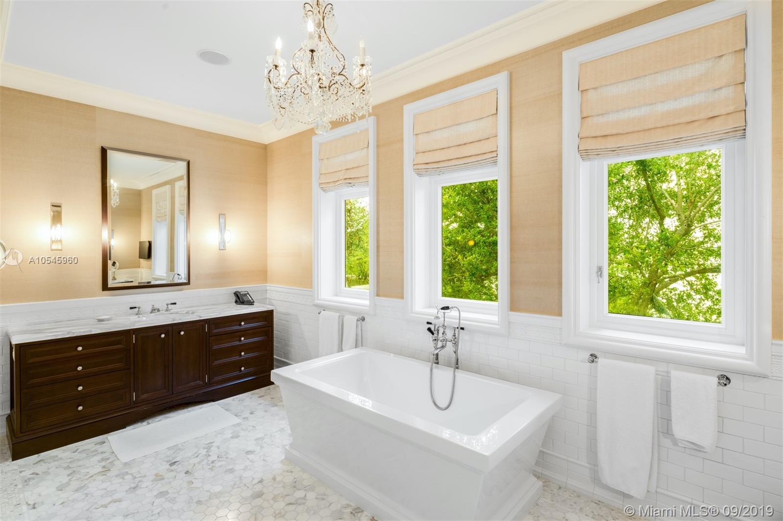 SUNSET ISLANDS-ISLAND NO - Residential