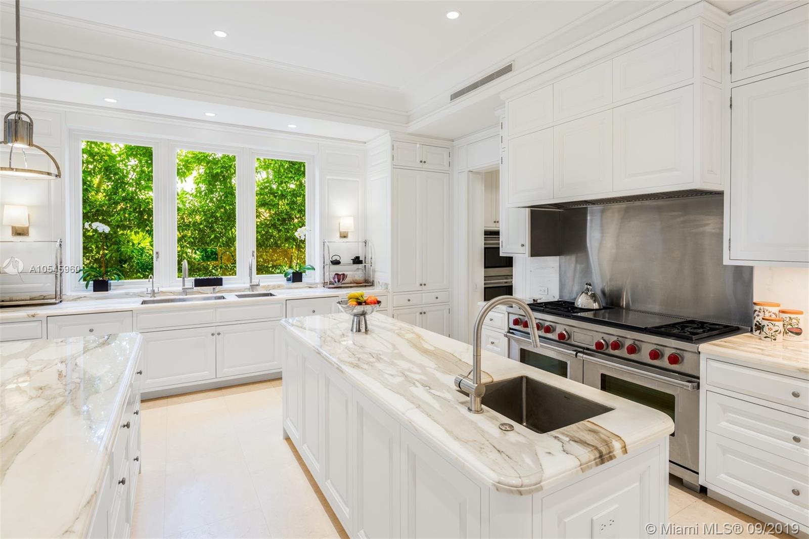 SUNSET ISLANDS-ISLAND NO - Residential