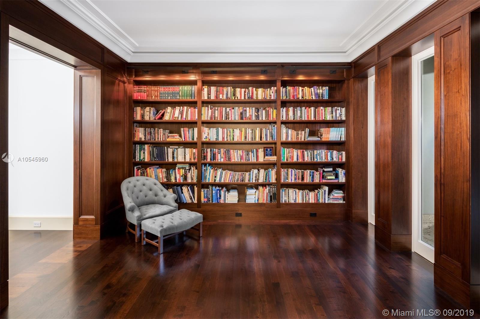 SUNSET ISLANDS-ISLAND NO - Residential