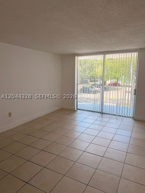 498 NW 165th St Rd D-204