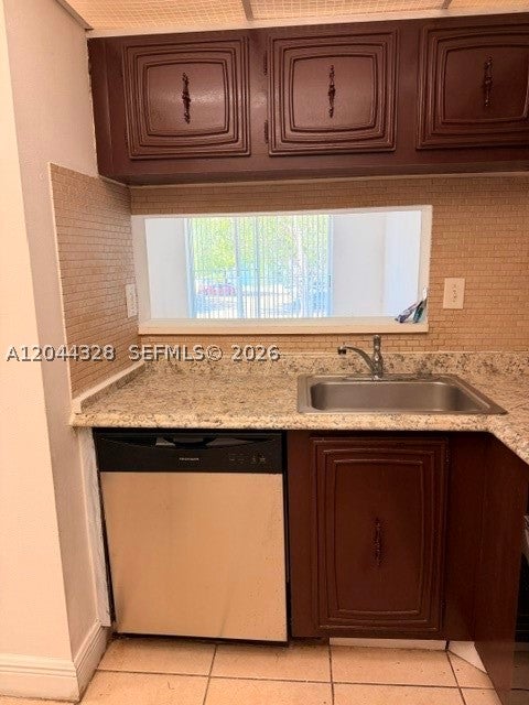 498 NW 165th St Rd D-204