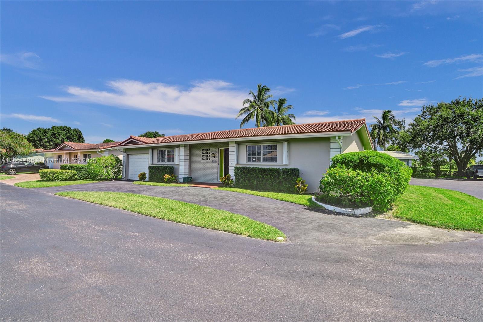 HAWTHORNE VILLAGE INC CON - Residential