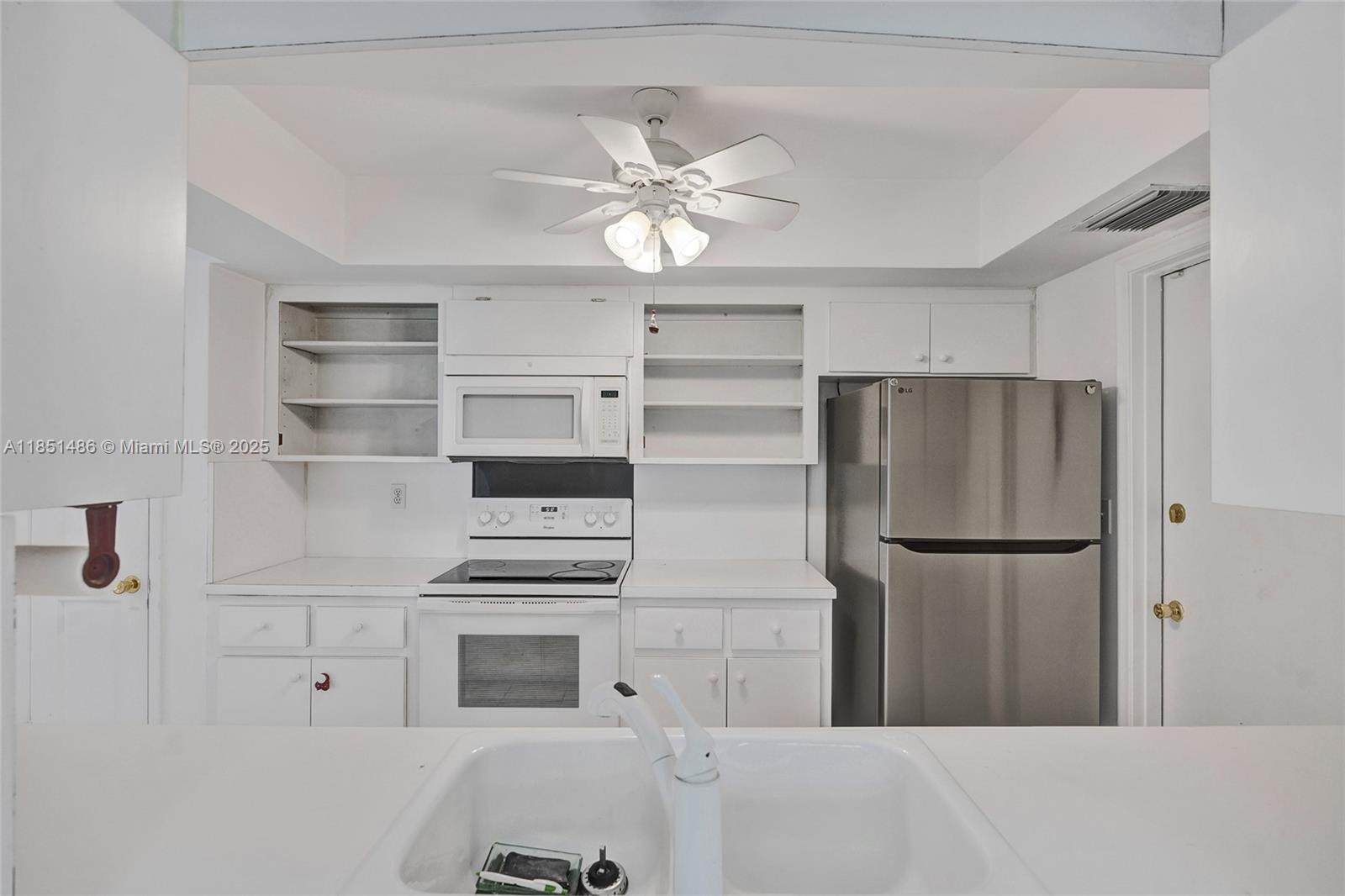 HAWTHORNE VILLAGE INC CON - Residential