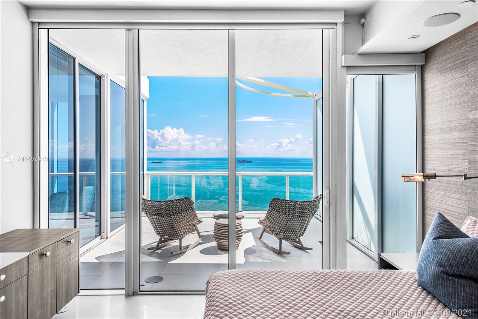 CONTINUUM ON SOUTH BEACH - Residential