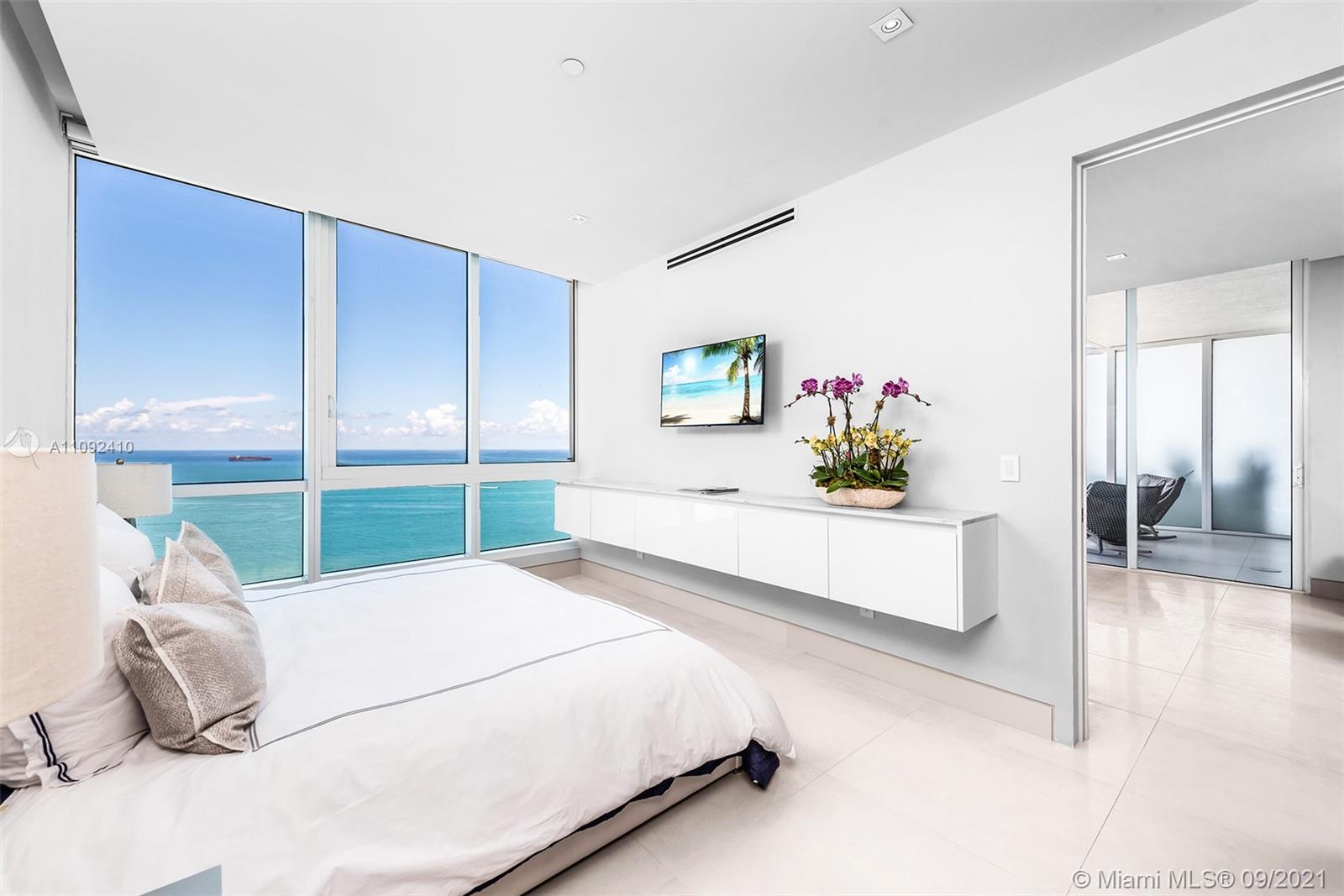 CONTINUUM ON SOUTH BEACH - Residential