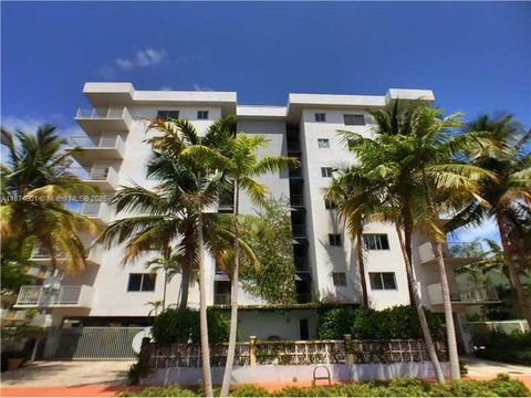 Photo of 1025 Alton Rd #507, Miami Beach, FL 33139 (MLS # A11874001)