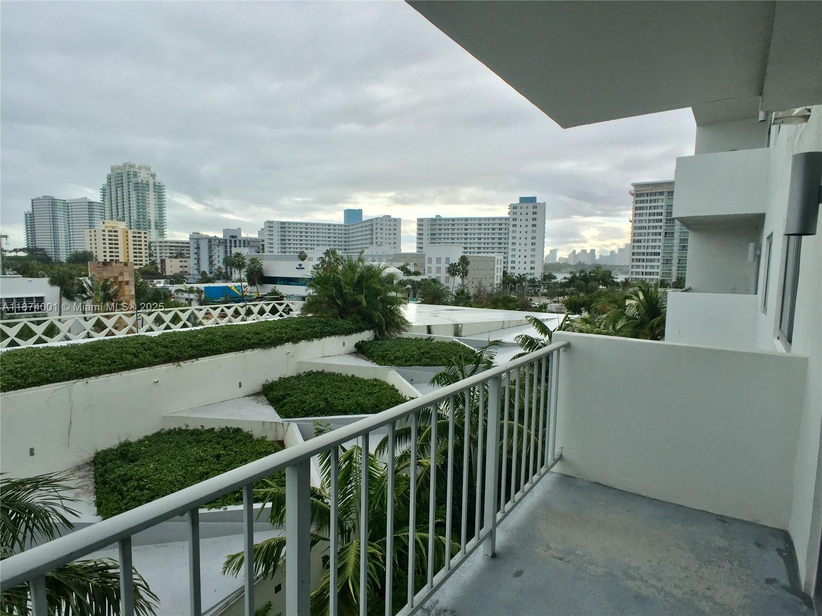 PALMS OF ALTON ROAD CONDO - Residential