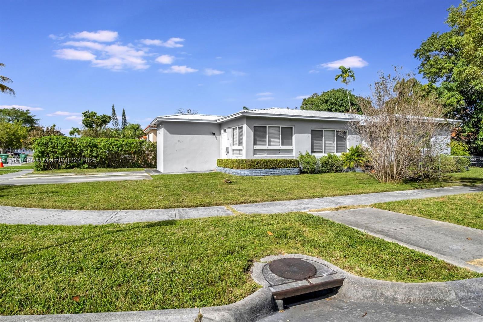 901 SW 24th Rd
