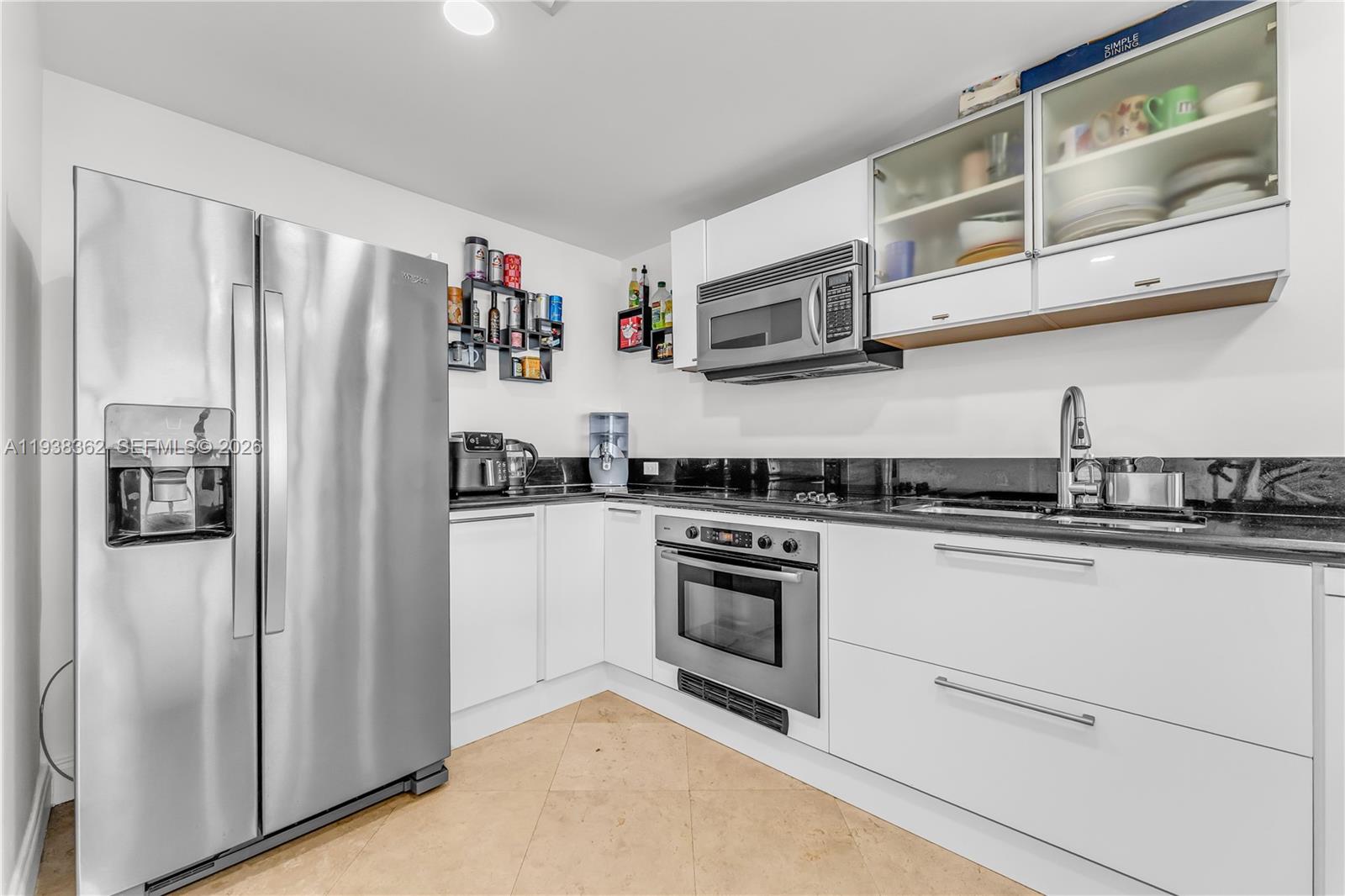 BLUE BAY TOWER CONDO - Residential