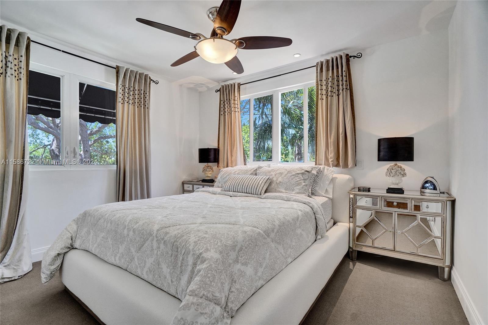 HOLLYWOOD LAKES SECTION - Residential