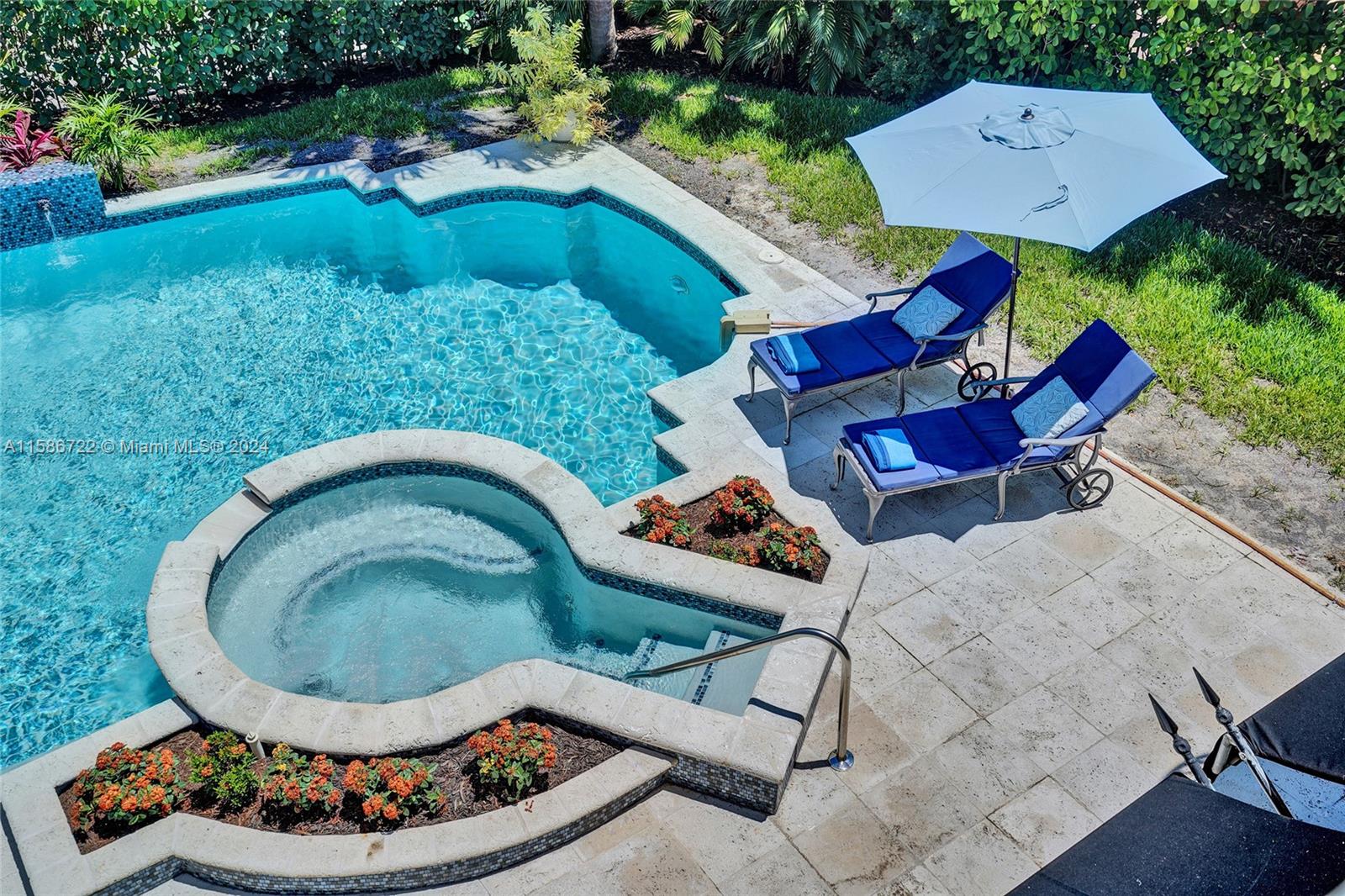 HOLLYWOOD LAKES SECTION - Residential