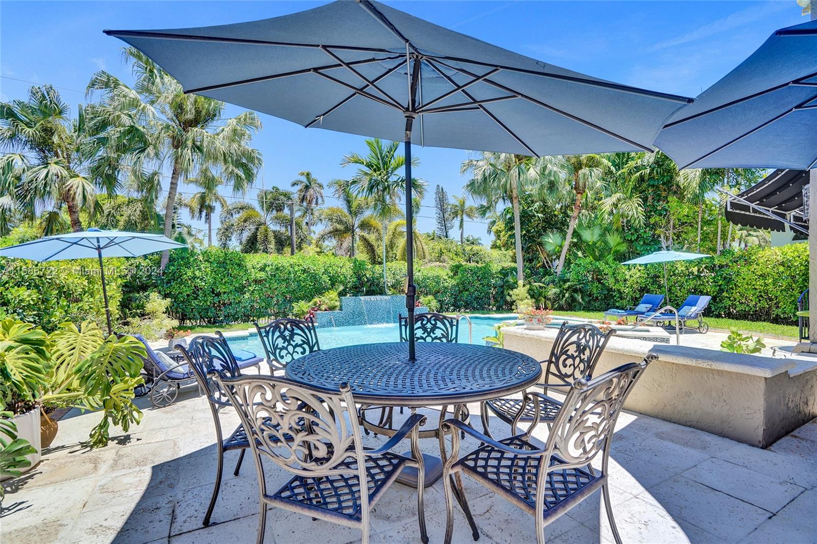 HOLLYWOOD LAKES SECTION - Residential