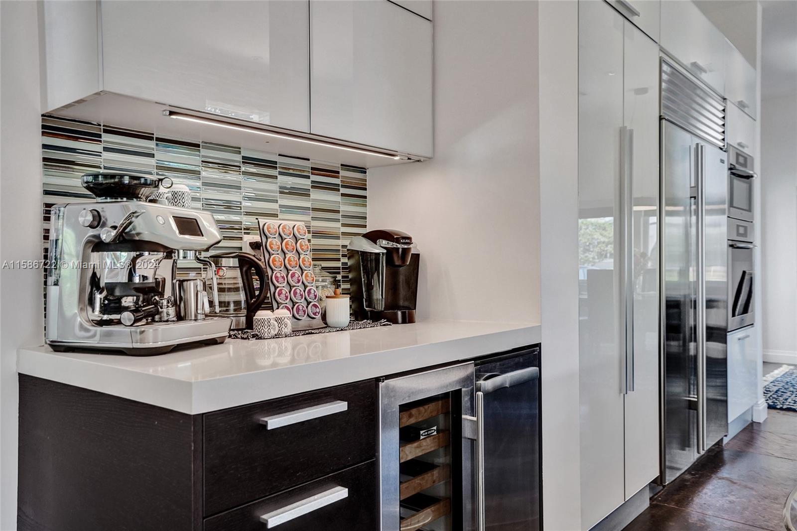 HOLLYWOOD LAKES SECTION - Residential