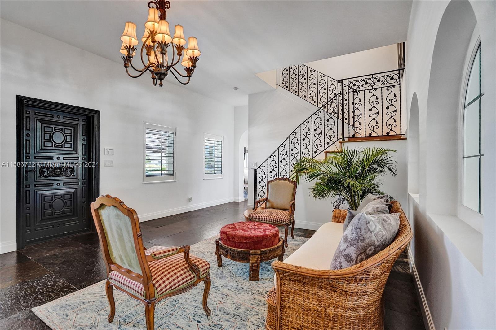 HOLLYWOOD LAKES SECTION - Residential