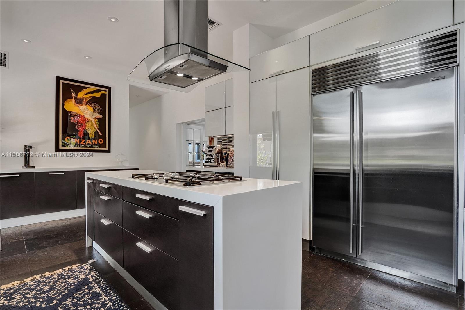 HOLLYWOOD LAKES SECTION - Residential