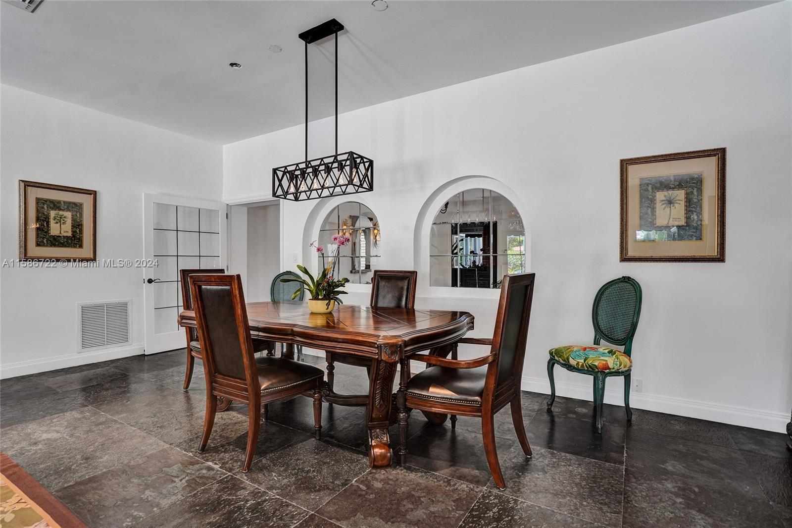 HOLLYWOOD LAKES SECTION - Residential