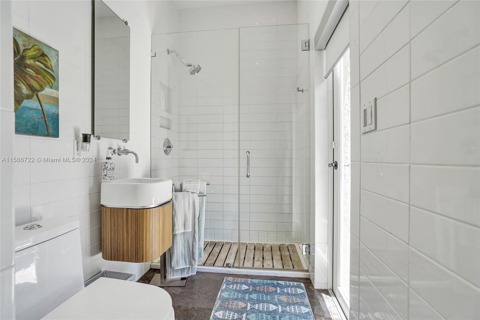 HOLLYWOOD LAKES SECTION - Residential