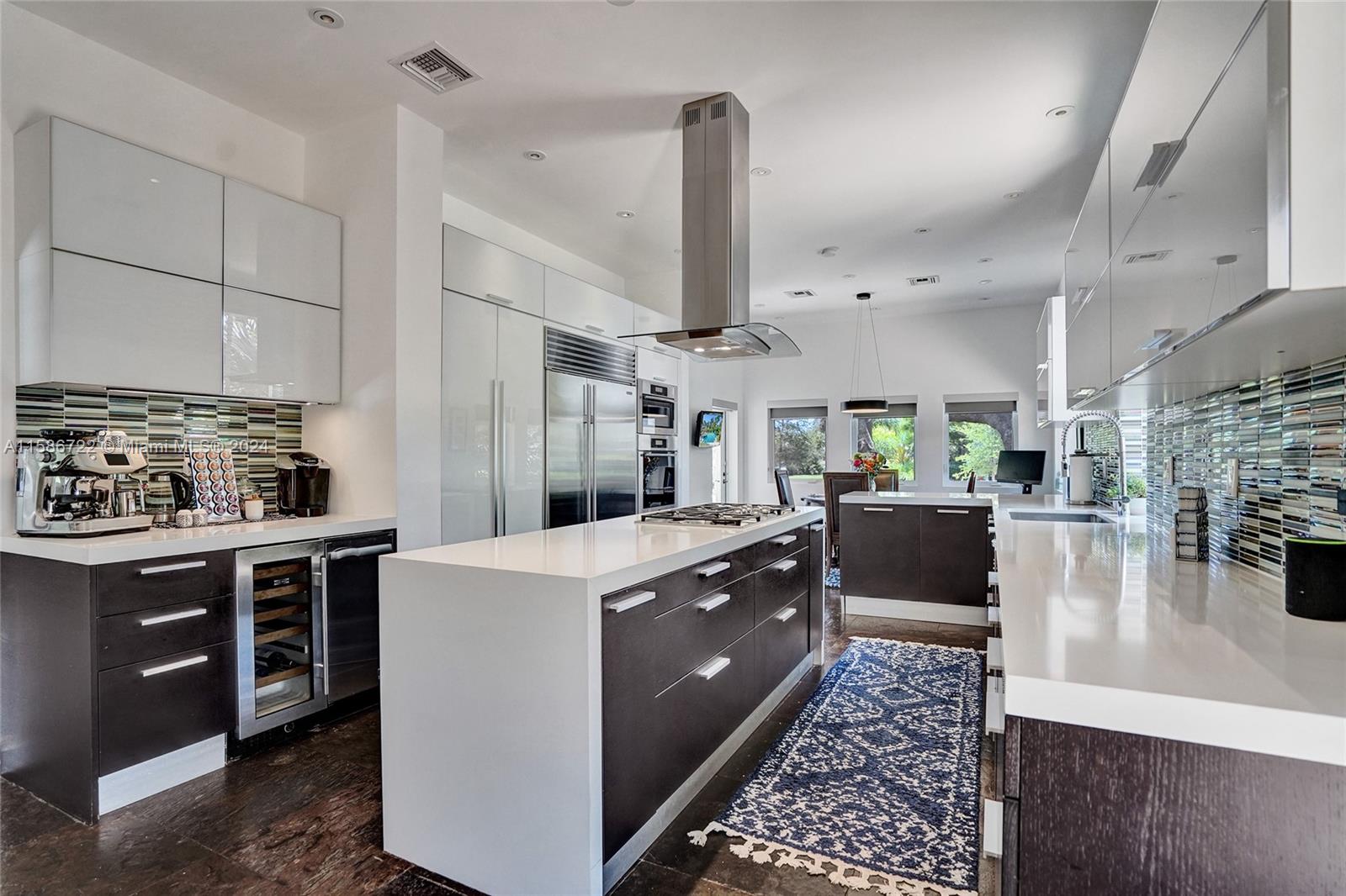 HOLLYWOOD LAKES SECTION - Residential