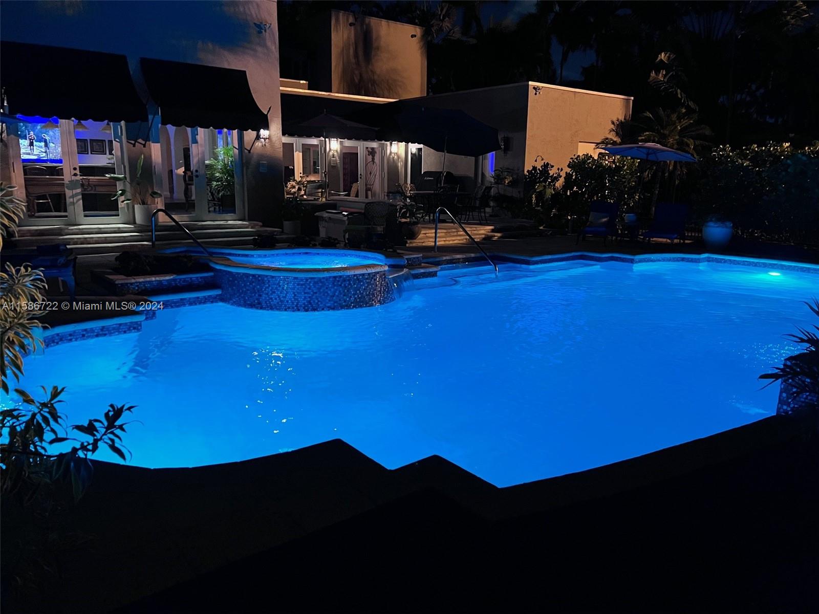 HOLLYWOOD LAKES SECTION - Residential