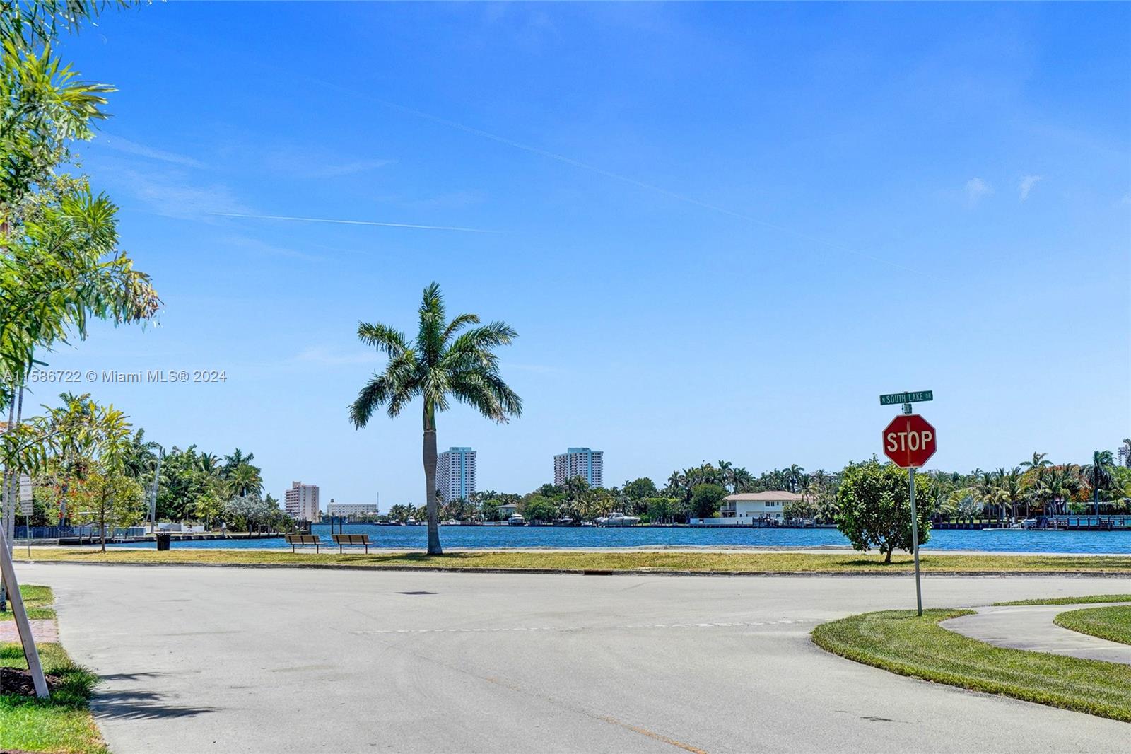 HOLLYWOOD LAKES SECTION - Residential