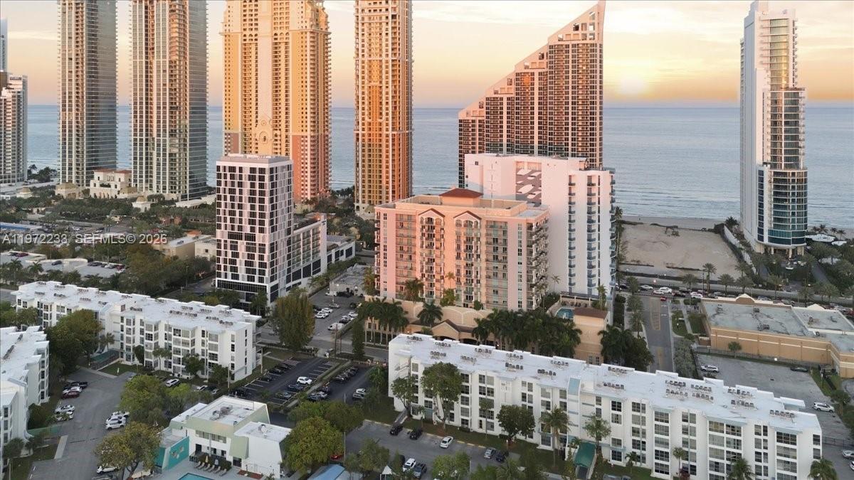 AVILA CONDO - Residential