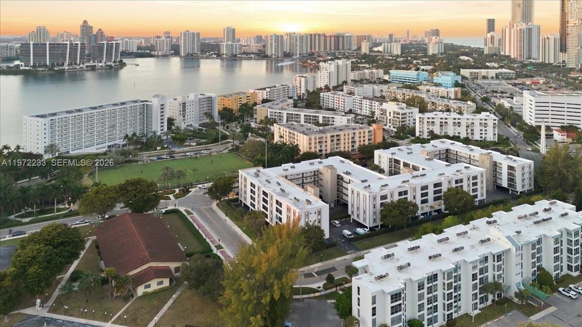 AVILA CONDO - Residential