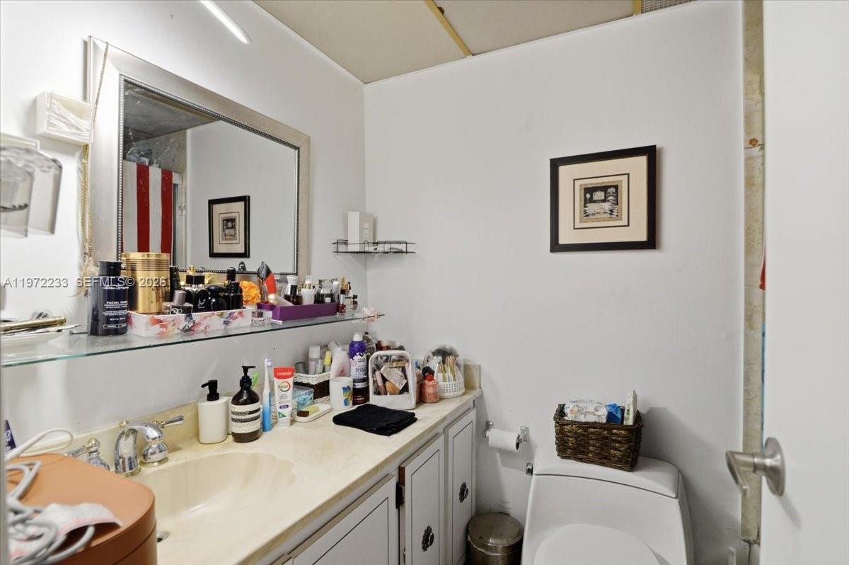 AVILA CONDO - Residential